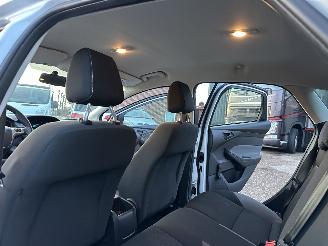 Ford Focus 1.0T Ecoboost 101pk Edition 5drs - 64dkm - airco - 51.360km distr.riem + waterpomp vernieuwd in 5/2025 picture 47