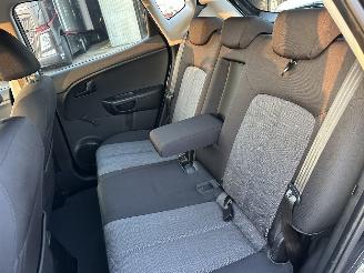 Kia Venga 1.4 CVVT 90pk X-Pect - 77dkm - airco - stoelverw - lichtsensor - pdc - esp - usb - aux - cv op afstandbed picture 24