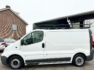 krockskadad bil bedrijf Opel Vivaro 2.0 CDTI 90pk 6-bak L1/H1 - nap - airco - cruise - trekh - side + bullbar - imperiaal - schuif + klapdeuren 2013/1