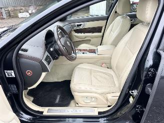 Jaguar XF 3.0 V6 238pk aut + f1 Prem Luxury - schuifdak - leer - nav - cam - elektr rollo - B&W - stoelvent - stuurverw picture 71