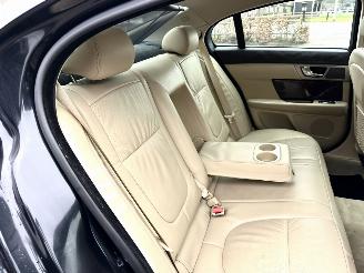 Jaguar XF 3.0 V6 238pk aut + f1 Prem Luxury - schuifdak - leer - nav - cam - elektr rollo - B&W - stoelvent - stuurverw picture 63