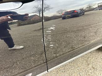 Volkswagen Passat 1.4 TSI 150pk 7-traps aut + f1 Highline sedan - navi - camera - front + line assist - stuurverw - stoelverw picture 11