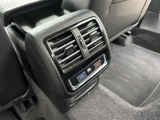Volkswagen Passat 1.4 TSI 150pk 7-traps aut + f1 Highline sedan - navi - camera - front + line assist - stuurverw - stoelverw picture 56