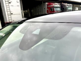 Volkswagen Passat 1.4 TSI 150pk 7-traps aut + f1 Highline sedan - navi - camera - front + line assist - stuurverw - stoelverw picture 10