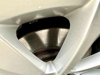 Volkswagen Passat 1.4 TSI 150pk 7-traps aut + f1 Highline sedan - navi - camera - front + line assist - stuurverw - stoelverw picture 79