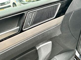 Volkswagen Passat 1.4 TSI 150pk 7-traps aut + f1 Highline sedan - navi - camera - front + line assist - stuurverw - stoelverw picture 34