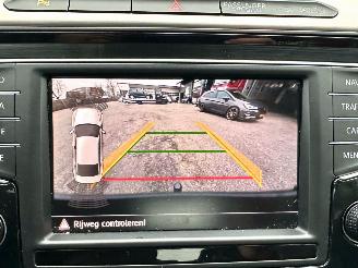 Volkswagen Passat 1.4 TSI 150pk 7-traps aut + f1 Highline sedan - navi - camera - front + line assist - stuurverw - stoelverw picture 20