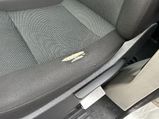 Volkswagen Transporter Kombi 2.0 TDI 150pk 7-traps dsg aut highline 9Pers - nap - navi - airco - cruise - pdc v+a - euro.6 picture 46