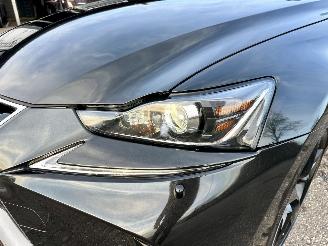 Lexus IS 300h 181pk aut Hybrid Sport Edition - nap - 1e eig - nav - camera - rood leer - stoelverw - keyless - facelift picture 8