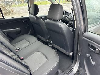 Hyundai I-10 Gereserveerd 1.1 i-Drive 69pk Cool 5drs - 62dkm nap - airco - elektr ramen - facelift - aux - usb - radio cd - rijdbaar picture 21