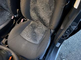 Hyundai I-10 Gereserveerd 1.1 i-Drive 69pk Cool 5drs - 62dkm nap - airco - elektr ramen - facelift - aux - usb - radio cd - rijdbaar picture 51