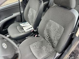 Hyundai I-10 Gereserveerd 1.1 i-Drive 69pk Cool 5drs - 62dkm nap - airco - elektr ramen - facelift - aux - usb - radio cd - rijdbaar picture 16