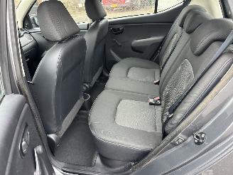 Hyundai I-10 Gereserveerd 1.1 i-Drive 69pk Cool 5drs - 62dkm nap - airco - elektr ramen - facelift - aux - usb - radio cd - rijdbaar picture 17