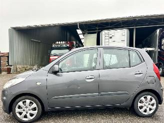 Schadeauto Hyundai I-10 Gereserveerd 1.1 i-Drive 69pk Cool 5drs - 62dkm nap - airco - elektr ramen - facelift - aux - usb - radio cd - rijdbaar 2011/6