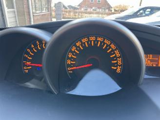 Toyota Verso 1.6 VVT-i 132pk 6-bak Comfort 7Pers - airco - 4x elektr ramen - radio cd + aux - trekh - 4x all season picture 34