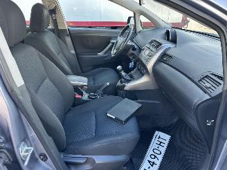 Toyota Verso 1.6 VVT-i 132pk 6-bak Comfort 7Pers - airco - 4x elektr ramen - radio cd + aux - trekh - 4x all season picture 47