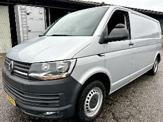 Volkswagen Transporter 2.0 TDI 150pk 6-bak euro.6 L2/H1 Highline 3Pers - nap - 1e eig - navi - airco - cruise - carplay - pdc - trekh picture 2