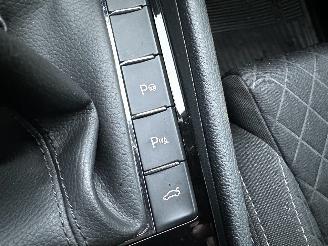 Skoda Superb 2.0 TDI 150pk 6-bak euro.6 Style Bus - nap - navi - camera - front + side + park assist - keyless entry + start picture 19