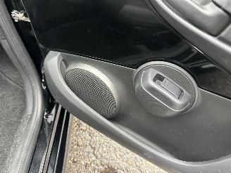 Toyota Aygo 1.0 VVT-i 68pk aut + f1 Aspiration - nap - airco - facelift - led - bleutooth - elektr ramen - slechts 75dkm picture 33