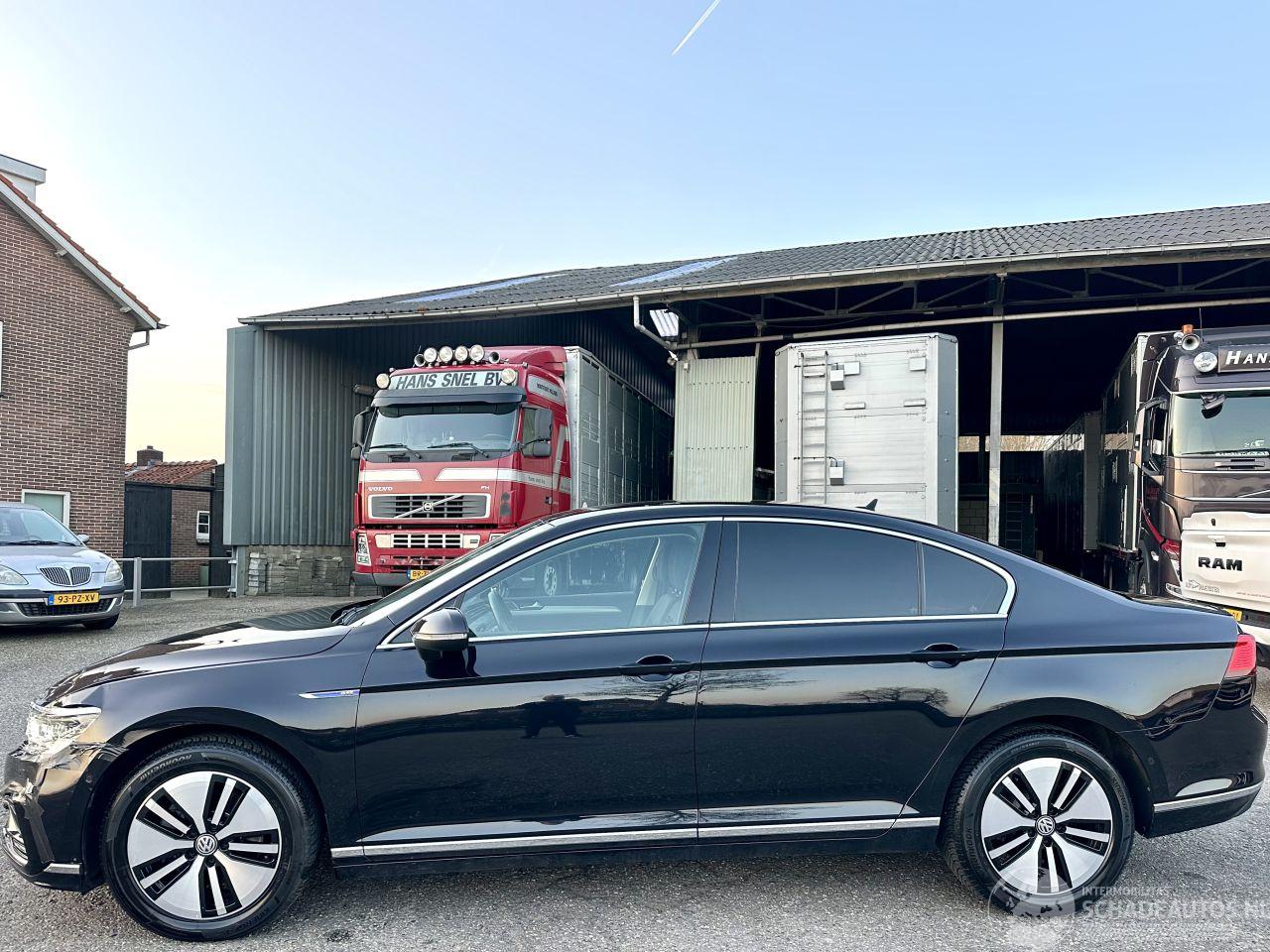 Volkswagen Passat 1.4 TSI 225pk AUT + F1 PHEV GTE Business sedan - massage - virtual - acc - front + line + side assist - facelift - elektr klep