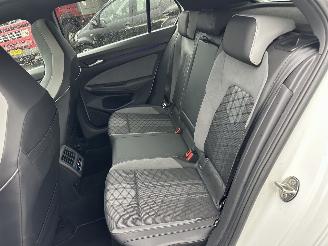 Volkswagen Golf 1.5 eTSI aut + f1 162pk R-Line - pano - hud - keyless - virtual - front + line + side + park assist picture 77