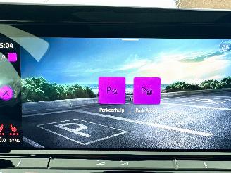 Volkswagen Golf 1.5 eTSI aut + f1 162pk R-Line - pano - hud - keyless - virtual - front + line + side + park assist picture 33