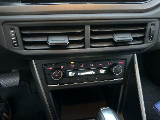 Volkswagen Polo 1.0 TSI 95pk automaat R-Line Ed - nap - navi - acc - front assist - carplay - camera - pdc v+a picture 33