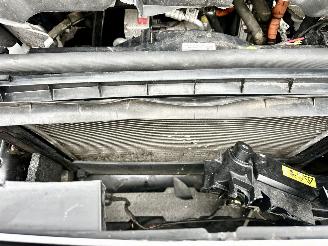 Volkswagen ID.4 77kWh 204pk aut First Edition - nap - 20 inch - navi - keyless - sfeerverl - cam - front + line assist - trekh picture 10