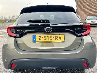 Toyota Yaris 1.5 Hybrid 115 automaat First Edition - nap - facelift - navi - camera - keyless - front + line assist - rijdbaar picture 6