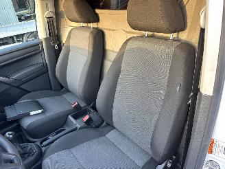 Volkswagen Caddy maxi 2.0 TDI L2H1 BMT Trendline - nap - airco - bleutooth - elektr pakket - aux - start/stop - euro.6 - 81dkm picture 17