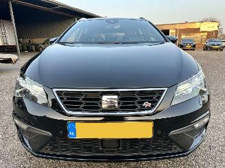 Seat Leon ST 1.5 TSI 150pk 7-traps aut + f1 FR - nap - nav - cam - keyless - sfeerverl - virtual - front + line assist picture 3