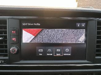 Seat Leon ST 1.5 TSI 150pk 7-traps aut + f1 FR - nap - nav - cam - keyless - sfeerverl - virtual - front + line assist picture 20