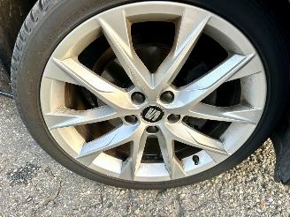 Seat Leon ST 1.5 TSI 150pk 7-traps aut + f1 FR - nap - nav - cam - keyless - sfeerverl - virtual - front + line assist picture 85