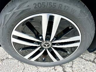 Mercedes A-klasse 180 136pk aut Bus.Sol. Luxury - nap - widescreen - leer - sfeerverl - front + line assist - camera - navi picture 80