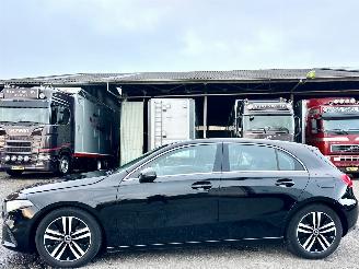 skadebil auto Mercedes A-klasse 180 Business Solution Luxury 2022/1