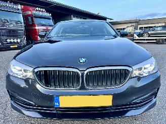 BMW 5-serie 530i 252pk aut + f1 High Exe Sportline sedan - head up - navi - camera - keyless - front + line + side assist picture 3