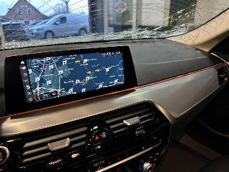 BMW 5-serie 530i 252pk aut + f1 High Exe Sportline sedan - head up - navi - camera - keyless - front + line + side assist picture 25