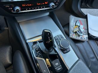 BMW 5-serie 530i 252pk aut + f1 High Exe Sportline sedan - head up - navi - camera - keyless - front + line + side assist picture 19