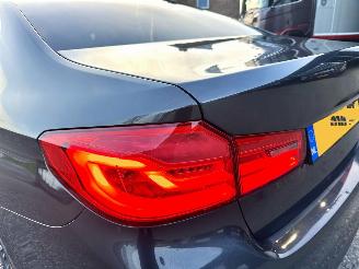 BMW 5-serie 530i 252pk aut + f1 High Exe Sportline sedan - head up - navi - camera - keyless - front + line + side assist picture 99