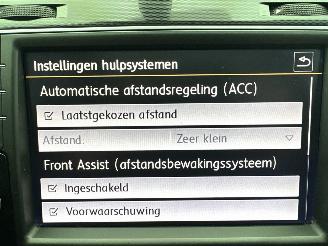 Volkswagen Golf Gereserveerd GTE 1.4 TSI 225pk aut + f1 5drs - nap - pano - leer - navi - camera - acc - front assist - schroefset + 18 inch picture 16