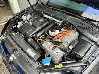 Volkswagen Golf Gereserveerd GTE 1.4 TSI 225pk aut + f1 5drs - nap - pano - leer - navi - camera - acc - front assist - schroefset + 18 inch picture 96