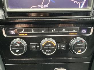 Volkswagen Golf Gereserveerd GTE 1.4 TSI 225pk aut + f1 5drs - nap - pano - leer - navi - camera - acc - front assist - schroefset + 18 inch picture 15