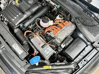 Volkswagen Golf Gereserveerd GTE 1.4 TSI 225pk aut + f1 5drs - nap - pano - leer - navi - camera - acc - front assist - schroefset + 18 inch picture 97