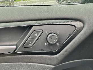 Volkswagen Golf Gereserveerd GTE 1.4 TSI 225pk aut + f1 5drs - nap - pano - leer - navi - camera - acc - front assist - schroefset + 18 inch picture 38