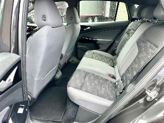 Volkswagen ID.4 Pro 77kWh 204pk aut - 92dkm nap - navi - cam - stuurverw - sfeerverl - keyless - front + line assist - standkachel picture 67