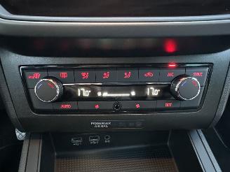 Seat Ibiza 1.0 TSI 95pk Style Business Intense - nap - navi - camera - front assist - pdc v+a - privacy glass - 1e eig - rijdbaar picture 37