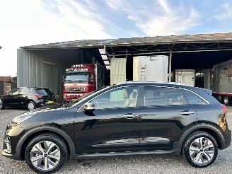Schadeauto Kia e-Niro DynamicPlusLine 64 kWh 2021/9