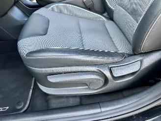 Kia e-Niro 64kWh 204pk aut + f1 DynamicPlusLine - nap - schuifdak elektr - keyless - front + line assist - stuur + stoelverw picture 48