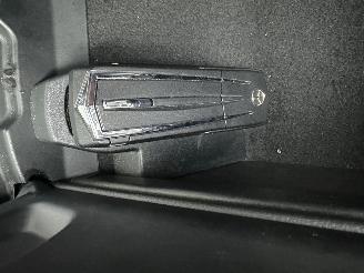 Mercedes C-klasse 250 AMG 211pk aut + F1 sedan - pano - hud - luchtvering - burmester - leer - front + line + side + stuur assist picture 68