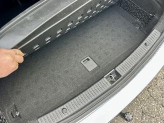 Mercedes C-klasse 250 AMG 211pk aut + F1 sedan - pano - hud - luchtvering - burmester - leer - front + line + side + stuur assist picture 45